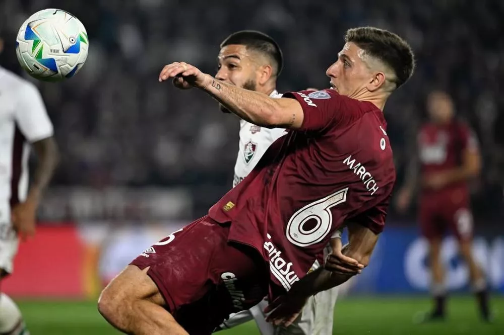 Fluminense leva gol quase nos acréscimos, perde do Lanús e sai atrás por vaga na semi da Sul-Americana
