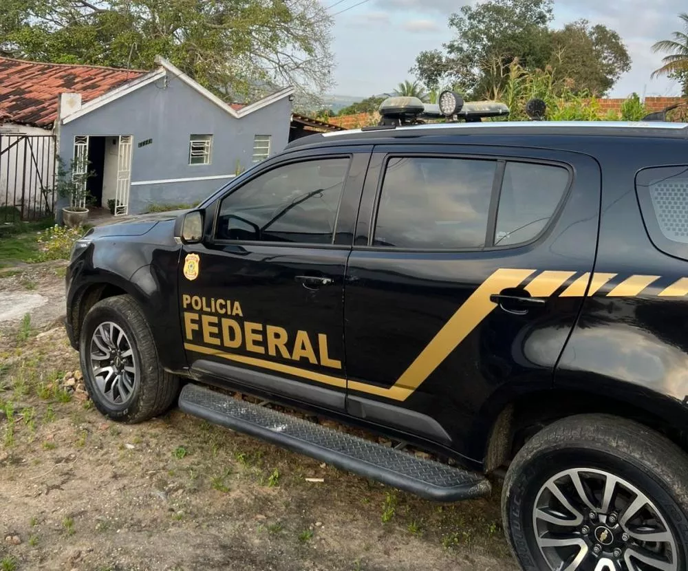 Polícia Federal prende homem em flagrante por armazenamento de material pornográfico infantojuvenil