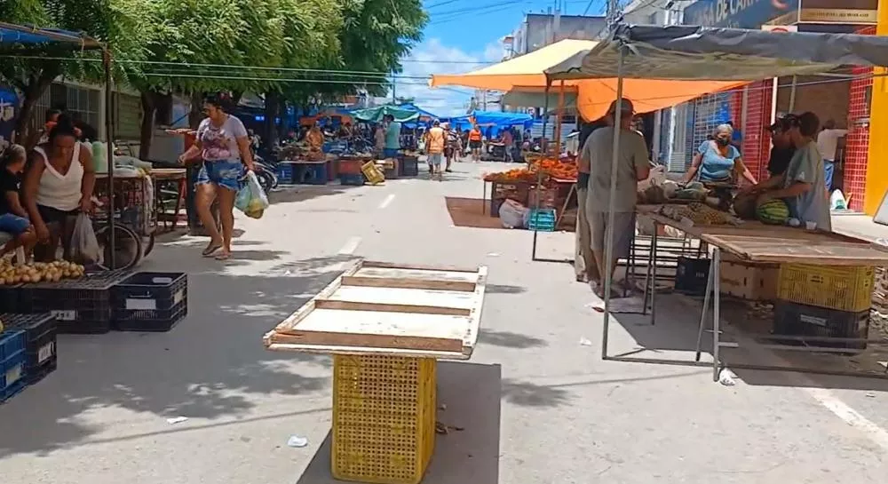 Apesar da realocação de comerciantes, feira livre seguirá normalmente aos sábados no Centro de Patos, diz procurador