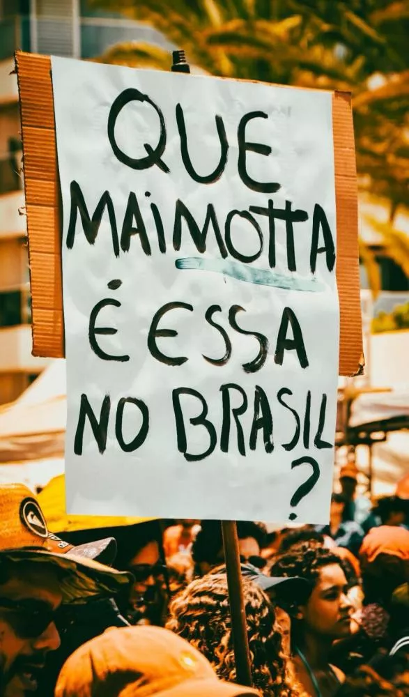 Monitoramento aponta 83% de rejeição à PEC da Blindagem nas redes sociais; Hugo Motta é o principal alvo