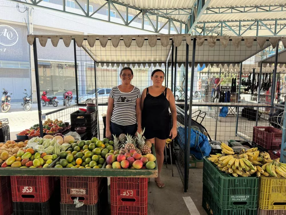 Feirantes elogiam novo espaço no Centro de Comercialização Batista Leitão e convidam consumidores