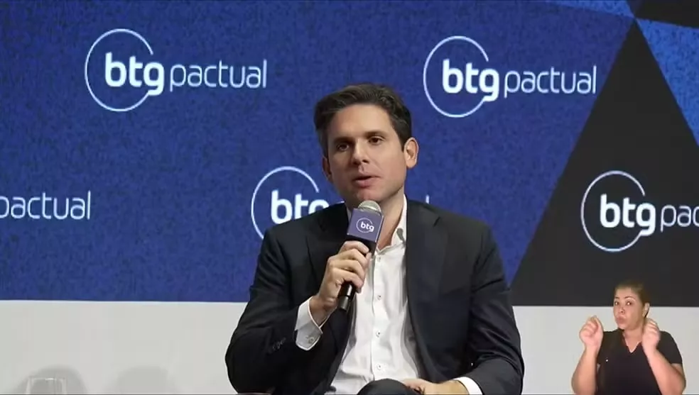 'É o momento de tirar da frente todas essas pautas tóxicas', diz Motta um dia após atos contra anistia e PEC da Blindagem