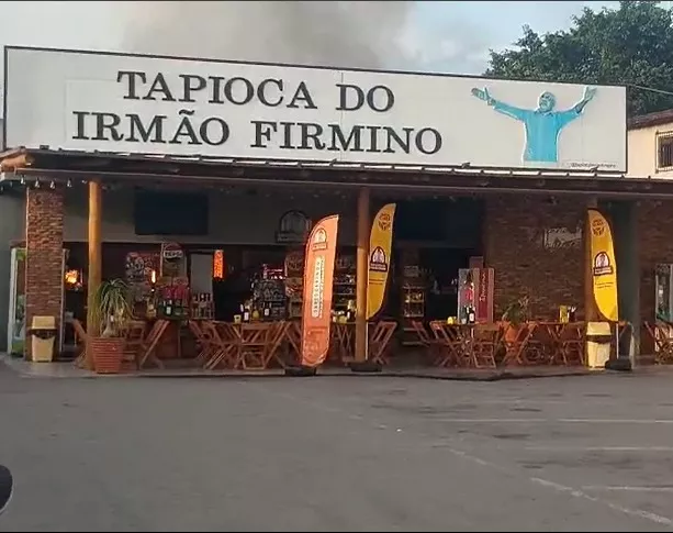 Incêndio atinge prédio da tradicional Tapiocaria do Irmão Firmino no distrito do Cajá, em Caldas Brandão-PB