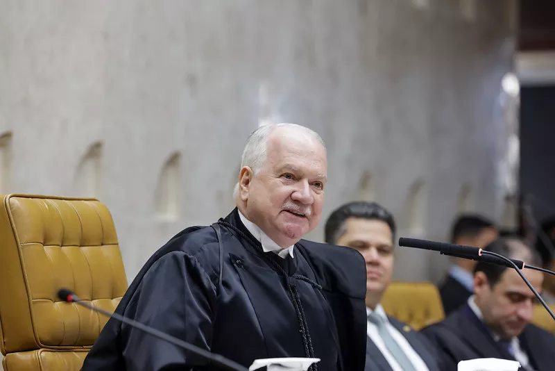 Novo presidente do STF, Edson Fachin, defende separação entre Direito e política