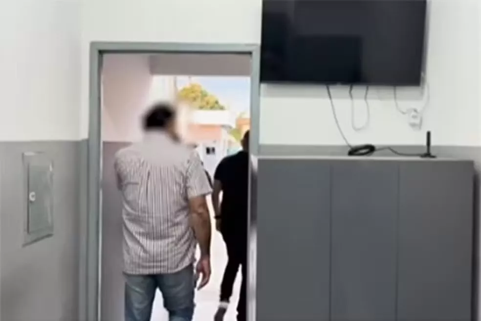 Homem é preso suspeito de importunação sexual contra passageira em ônibus no Sertão da Paraíba