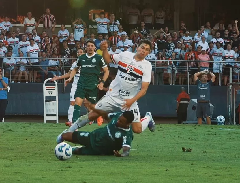 CBF afasta árbitro e VAR de São Paulo x Palmeiras: 'Serão condicionados a aprimoramento'