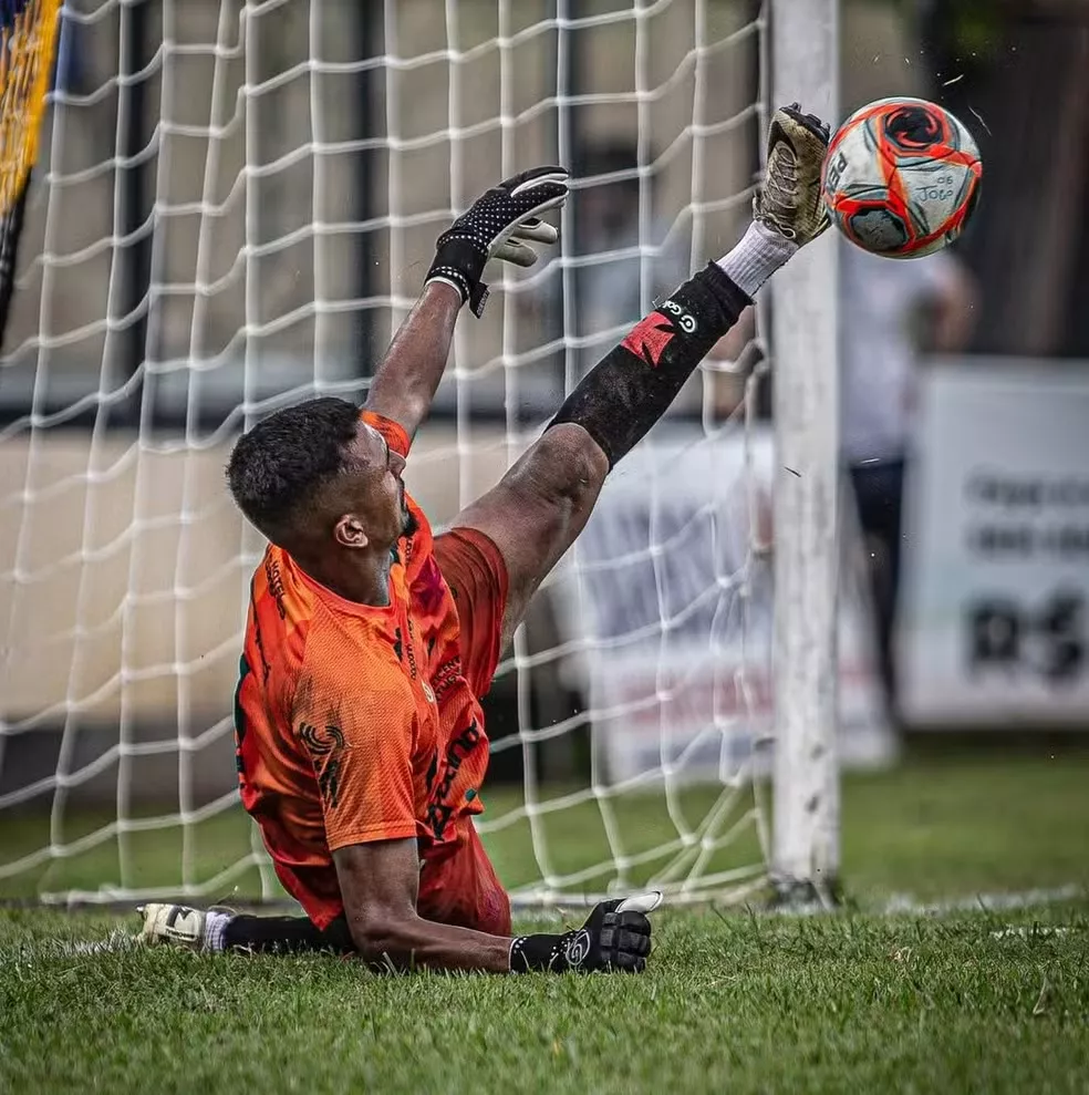 Campinense acerta a contratação de mais um goleiro para o elenco do técnico Evaristo Piza