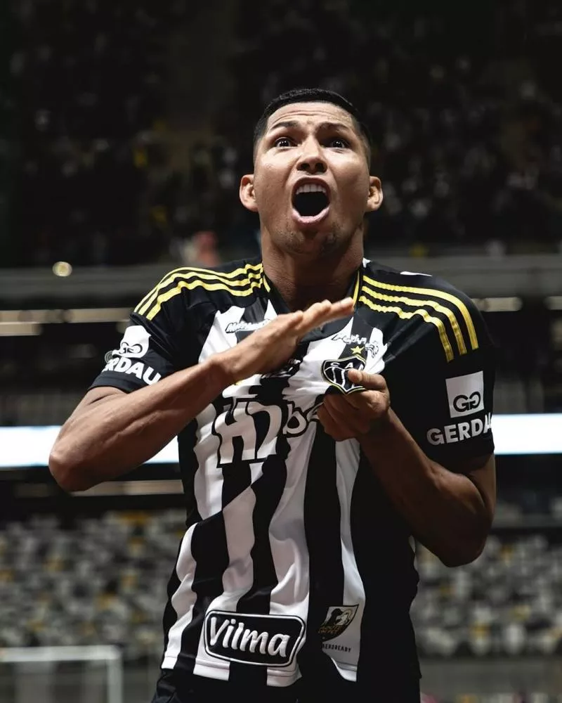 Atlético-MG vence Sport em jogo atrasado, afasta crise e respira contra o rebaixamento no Brasileirão