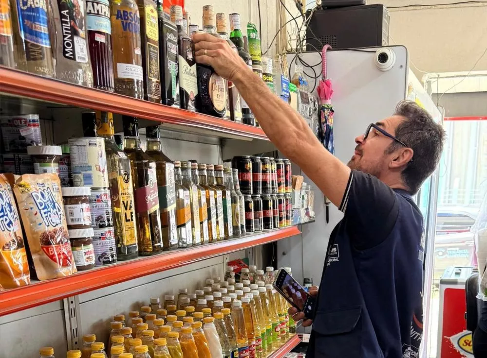 Vigilância Sanitária de Patos intensifica fiscalização para coibir venda de bebidas falsificadas