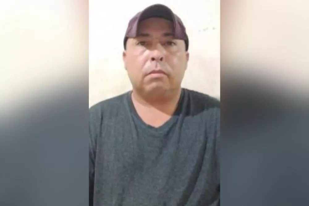 Homem com vasta experiência como motorista busca emprego na cidade de Patos