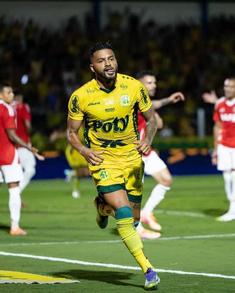 Mirassol vence mais uma, se consolida no G-4 e mantém Internacional ameaçado de rebaixamento no Brasileirão