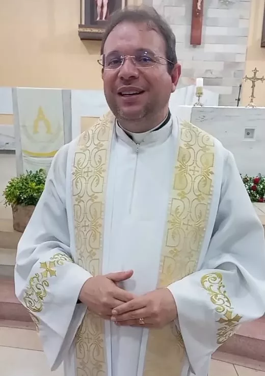 Padre Fabrício Timóteo continua sendo cotado nos bastidores da política para disputar o Senado em 2026