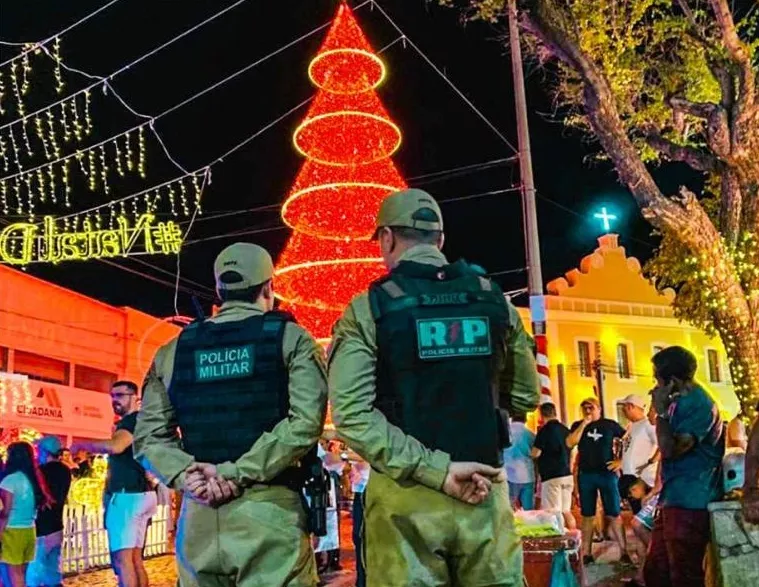 Polícia Militar garante segurança no primeiro dia do Natal da Gente, em Patos