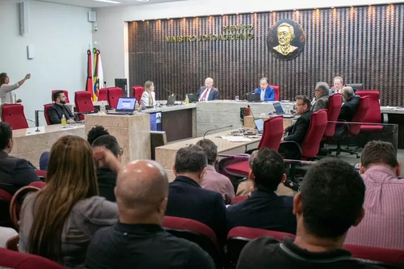 Prefeitos consultam TCE sobre “supersalários” de presidentes de câmaras municipais na Paraíba