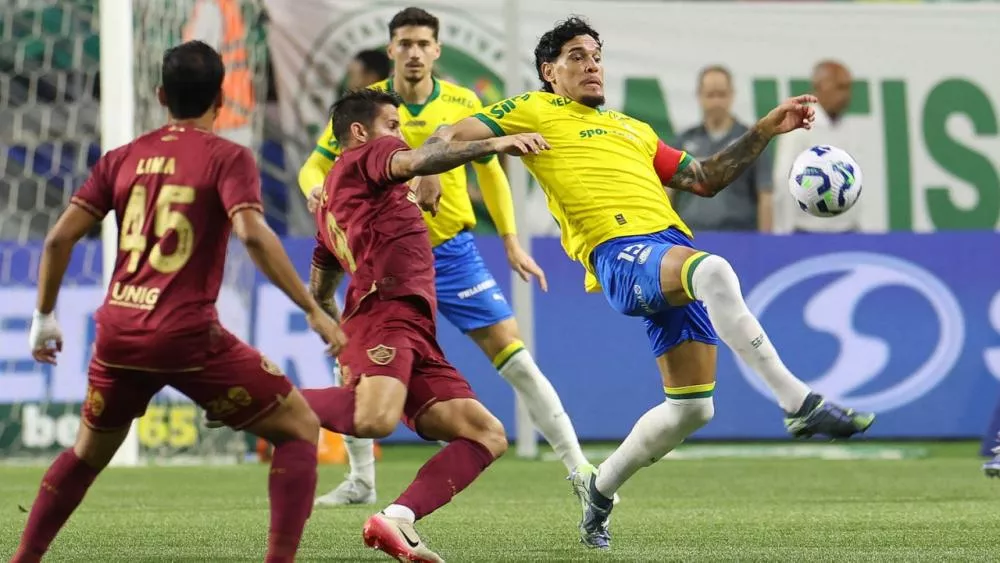 Palmeiras empata com Fluminense, vê Flamengo abrir na liderança e deixa Allianz vaiado pela torcida