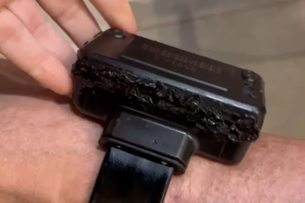 Defesa de Bolsonaro justifica tornozeleira e pede prisão domiciliar