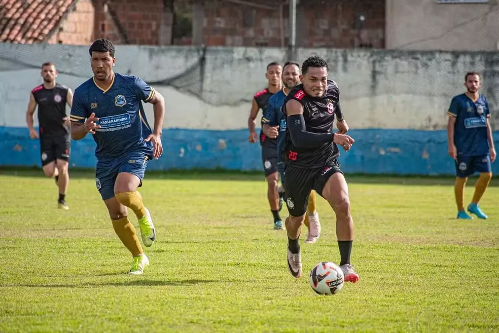 Com três gols de Hélio Paraíba, Campinense vence primeiro teste da pré-temporada 2026