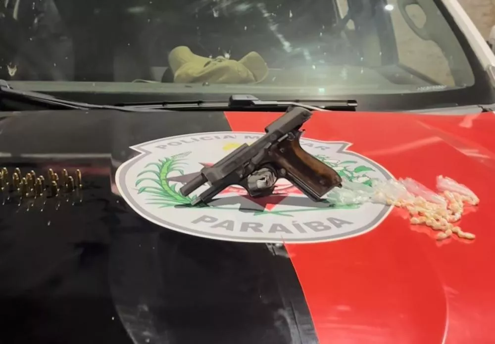 Mulher é presa com pistola e 79 pedras de crack em Boa Ventura após denúncia de moradores