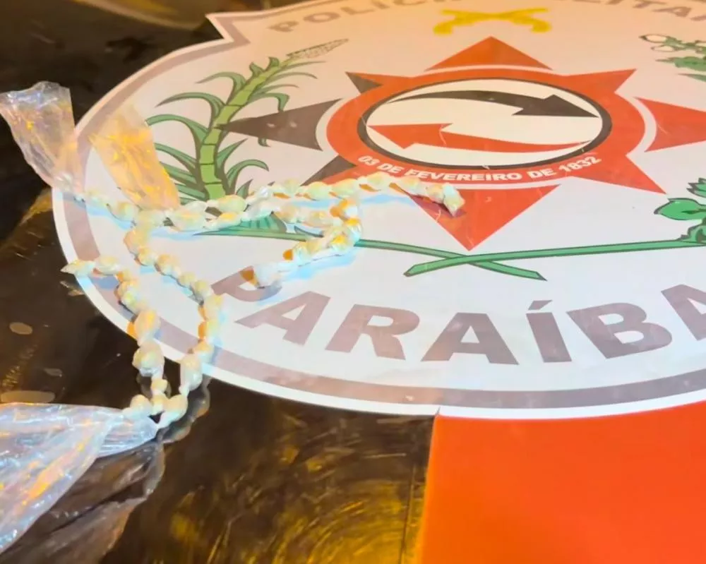 Mulher é presa com drogas durante ação da PM em Itaporanga