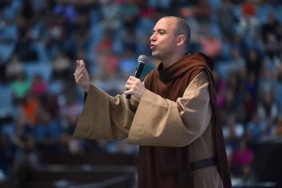 Frei Gilson se apresenta neste sábado no Celebra João Pessoa; TV Canção Nova vai transmitir o show