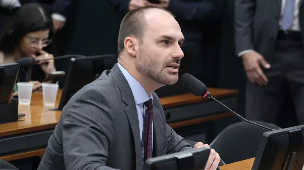 PF determina que Eduardo Bolsonaro retorne a cargo de escrivão na corporação