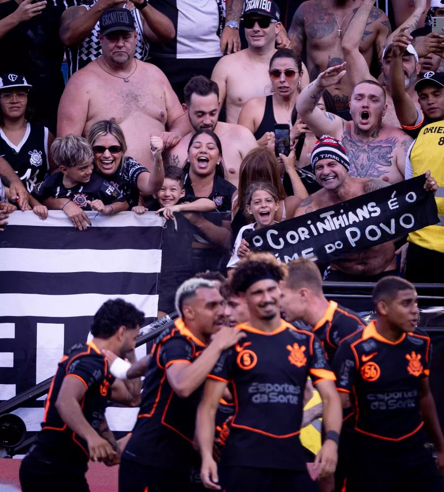 Corinthians atropela Ponte Preta e estreia com vitória tranquila no Paulistão