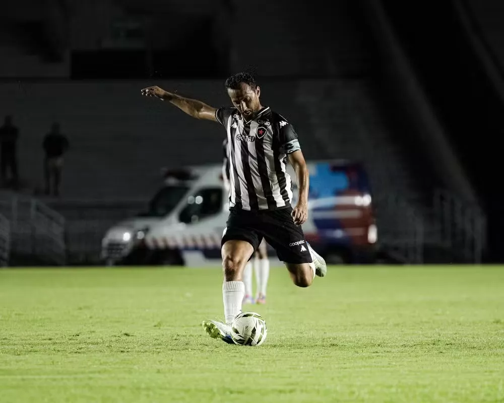 Na estreia pelo Botafogo-PB, Nenê lamenta resultado e cobra maturidade: “Faltou controle“