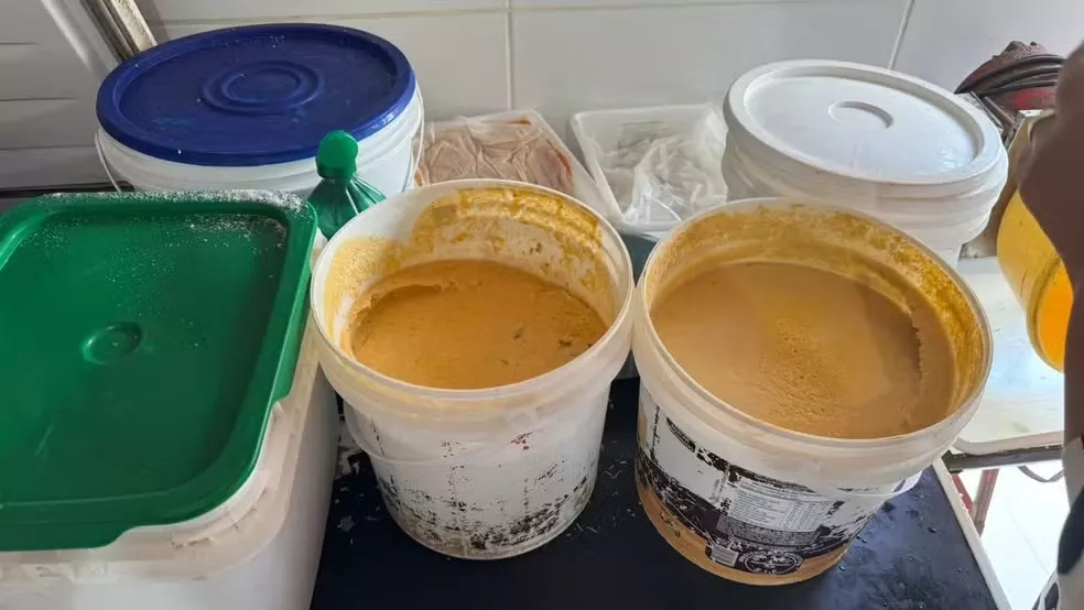 Bar é interditado e outros três são autuados em praias de João Pessoa e Cabedelo