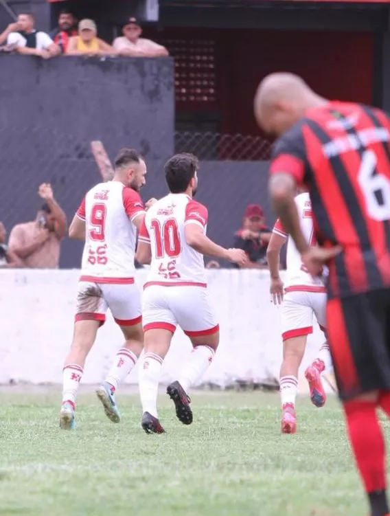 Esporte de Patos vence o Confiança fora de casa e respira na luta contra o rebaixamento