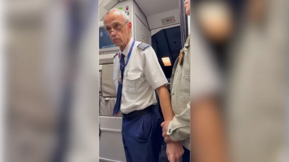 Piloto da Latam é preso dentro de avião em SP suspeito de integrar rede de exploração sexual infantil