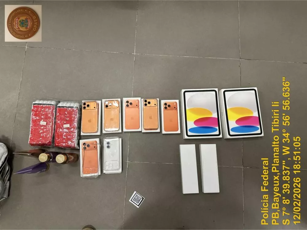 PF apreende mais de R$ 100 mil em eletrônicos e prende dois passageiros no Aeroporto Castro Pinto, em João Pessoa