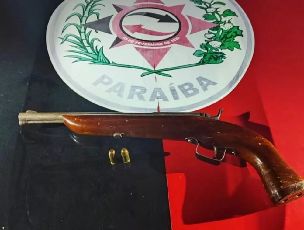 Suspeito foge ao avistar viatura e abandona arma de fogo no bairro Chagas Soares, em Itaporanga