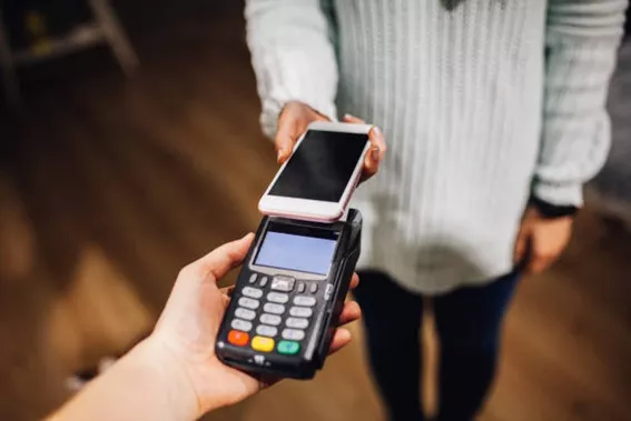 Mobilidade e tecnologia no comércio: como vender mais fora da loja física