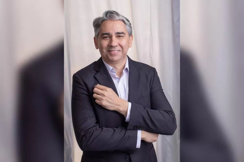 Celular sem limites: Podcast Patos Online debate nesta quinta (5), às 19h, com o psicanalista Francisco Almeida; público poderá enviar perguntas e opiniões ao vivo