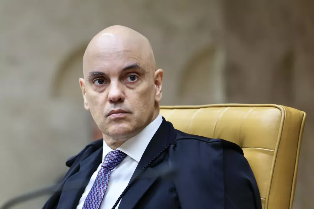 Ministros do STF veem Moraes em xeque e rede de apoio ao ministro diminui