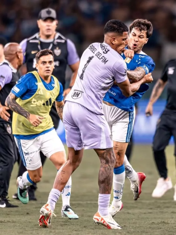 Súmula 'caótica' de Cruzeiro x Atlético-MG confirma 23 expulsões após briga generalizada no Mineirão