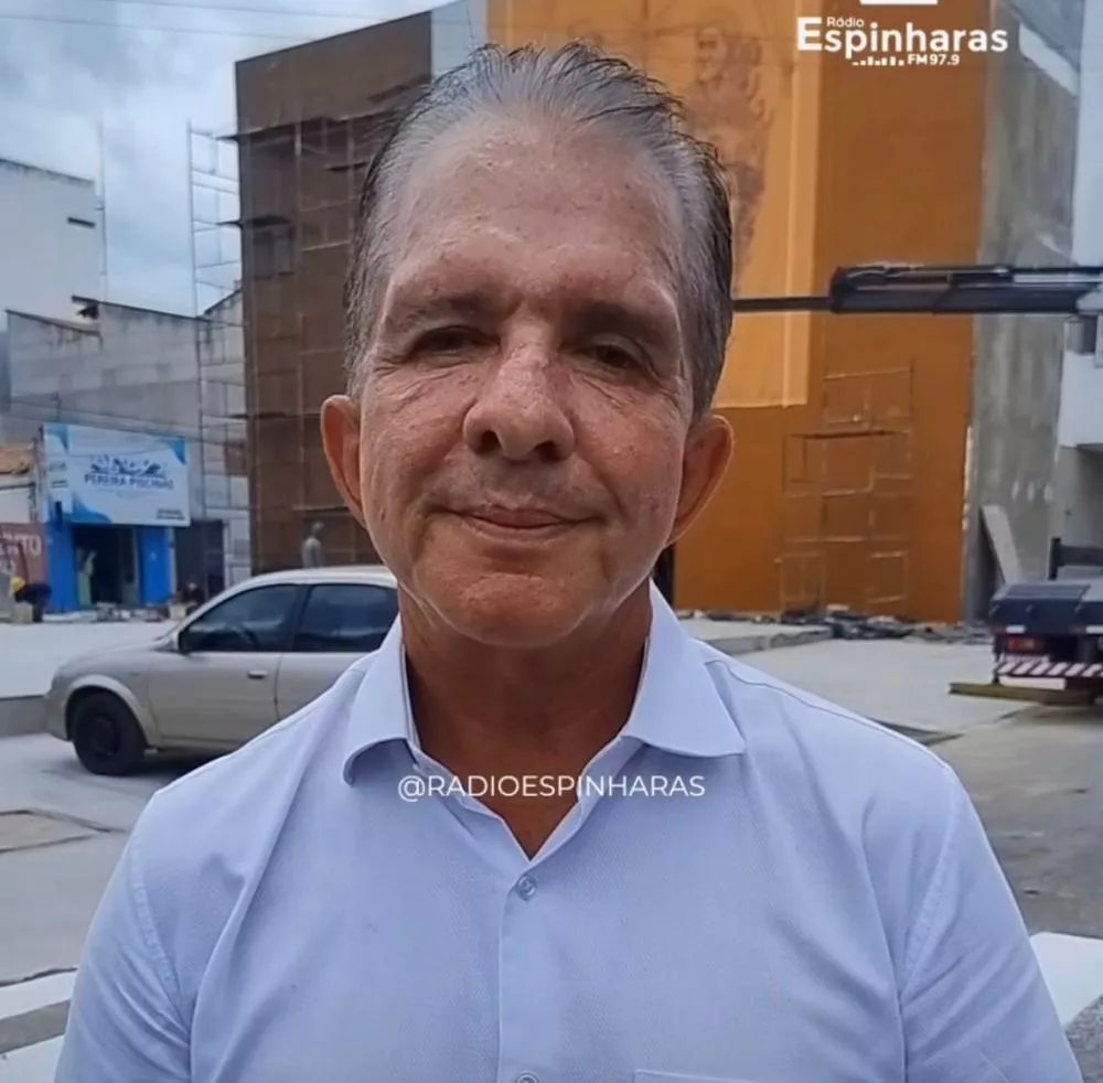 Nabor Wanderley rebate críticas de que estaria entregando um teatro inacabado