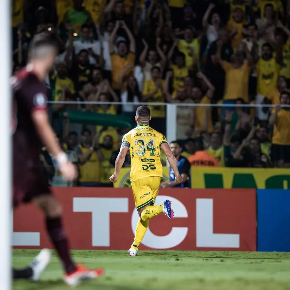 Mirassol supera Lanús, encerra jejum de 11 jogos e vence primeira partida da história na Libertadores