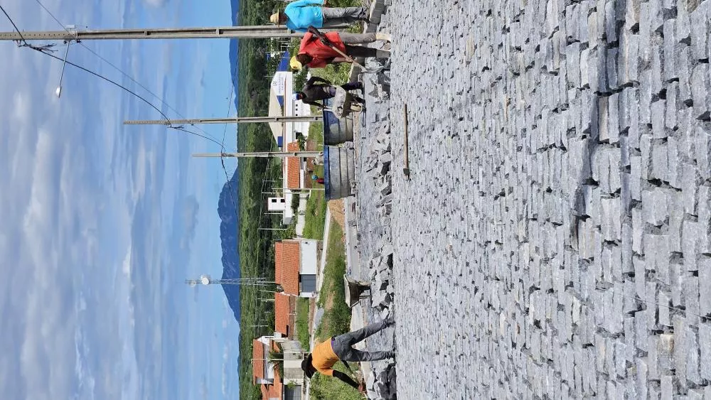 Prefeitura de Catingueira intensifica obras de pavimentação em ruas da cidade