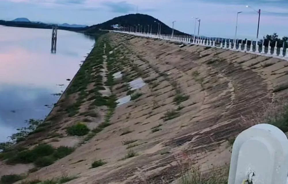 Complexo Coremas–Mãe d’Água se aproxima de 50%, e recarga em 2026 já ultrapassa os 250 milhões de metros cúbicos