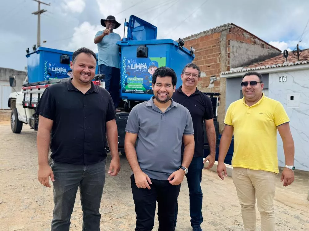 Prefeitura de Teixeira inicia distribuição de mais 40 contêineres para coleta do lixo