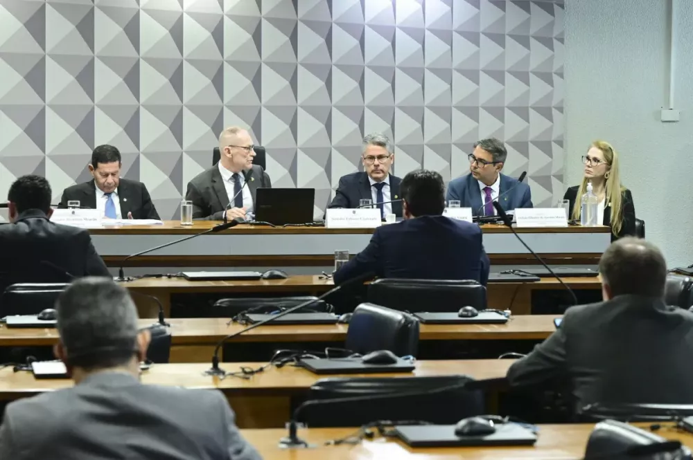 Manobra em CPI faz governo ver maioria para derrubar relatório