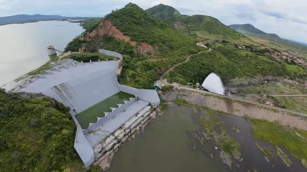 Orós, segundo maior açude do Ceará, volta a sangrar em 2026