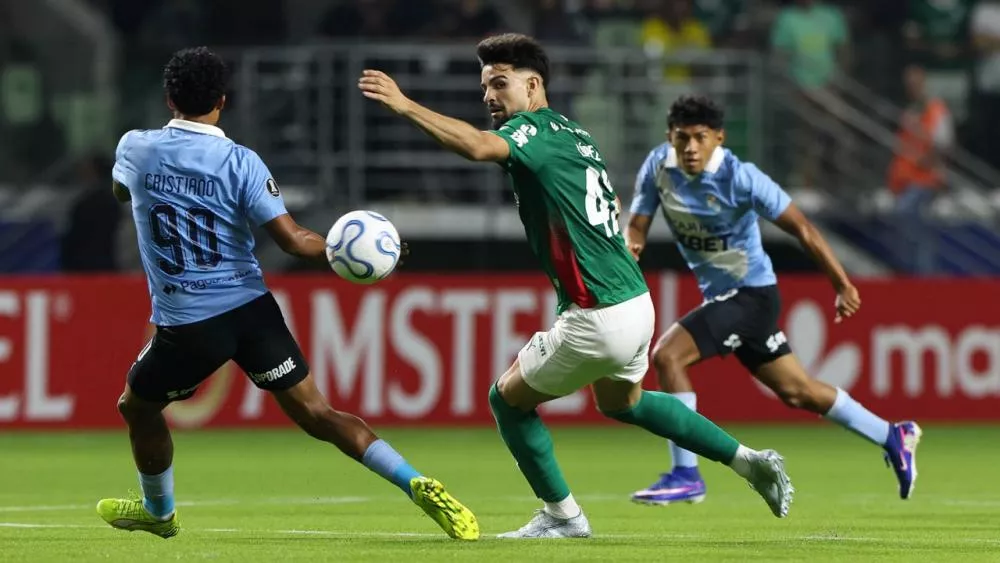 Palmeiras leva golaço, mas vence o Sporting Cristal e assume liderança de grupo na Libertadores