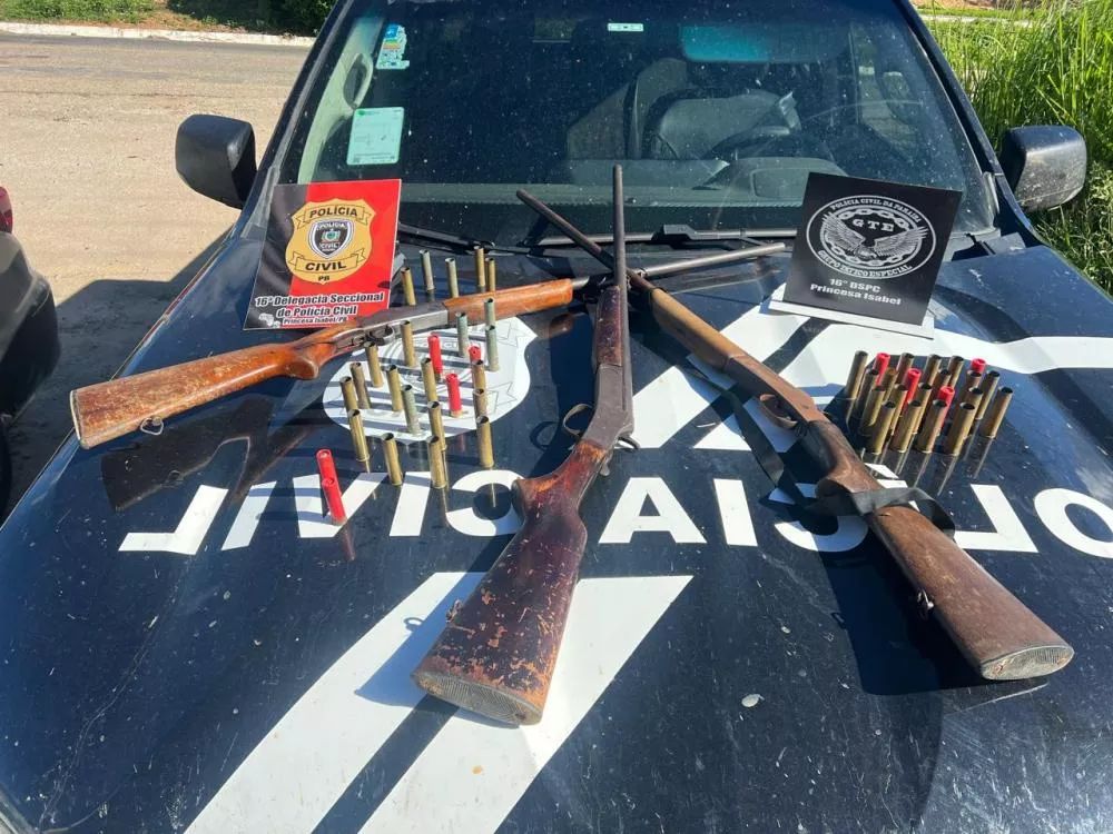 Polícia Civil apreende três armas de fogo e prende dois homens por posse ilegal no Sertão