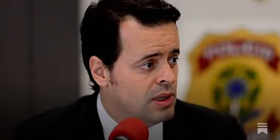 EUA dizem ter pedido que delegado da PF que monitorou Ramagem saia do país