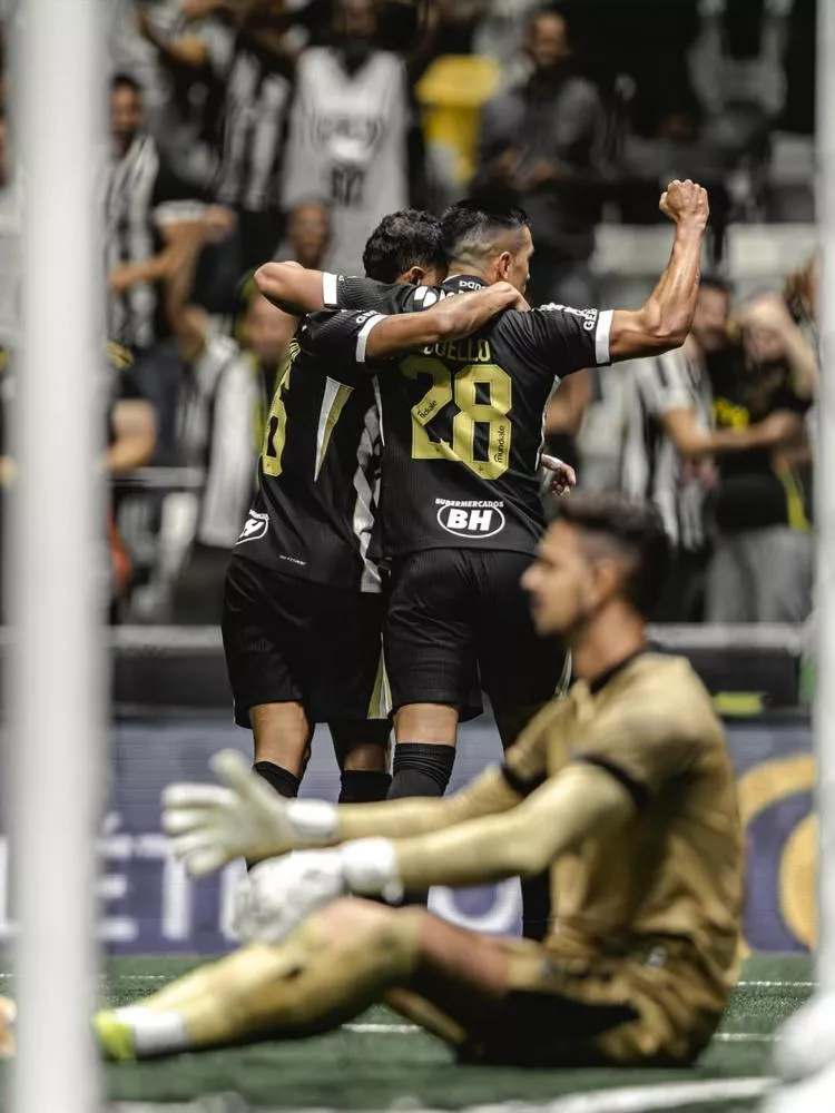 Em jogo marcado por vaias para Bernard, Atlético-MG conta com golaço de Lodi para vencer Ceará pela Copa do Brasil