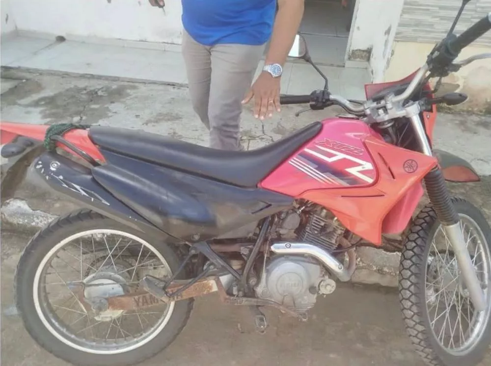 Polícia Militar recupera moto furtada horas após crime e prende suspeito em Itaporanga