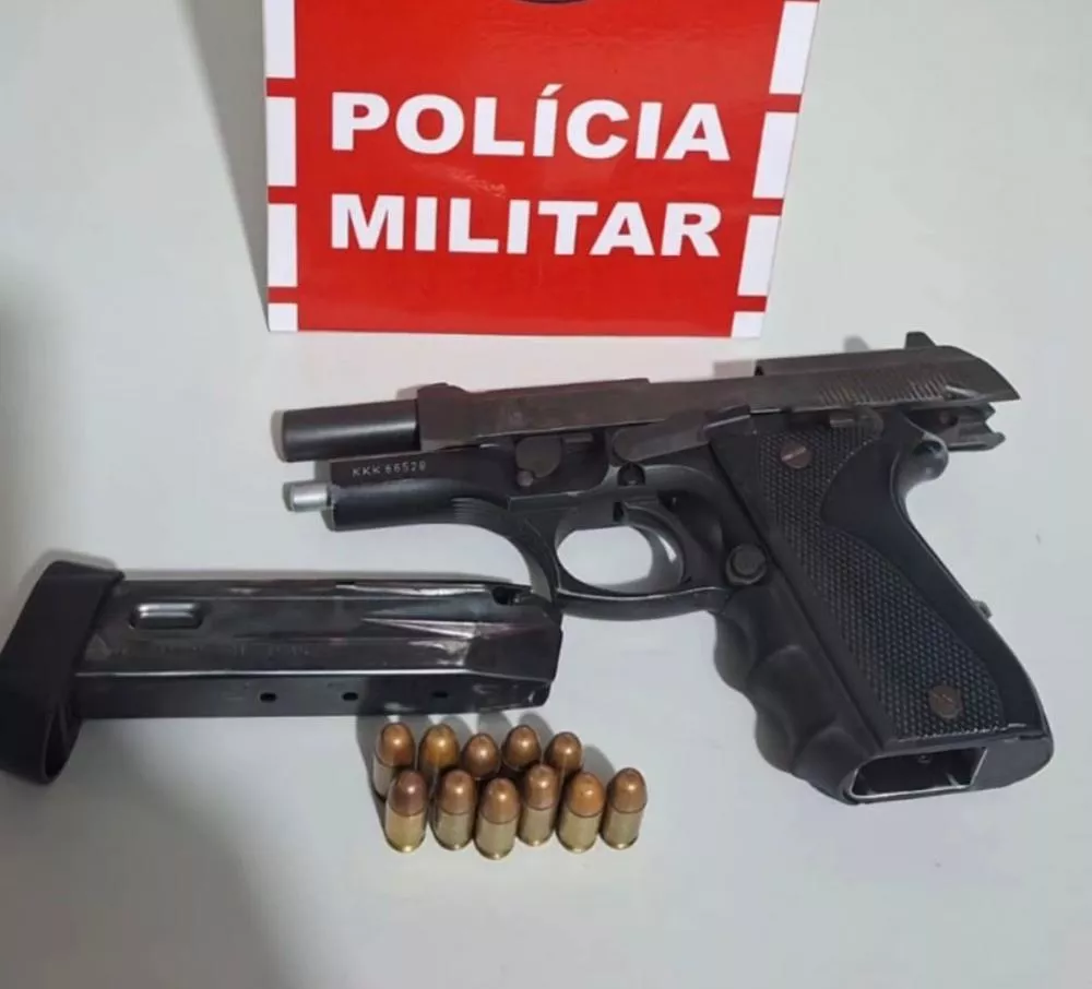 Polícia apreende arma de fogo após perseguição a veículo suspeito em Patos