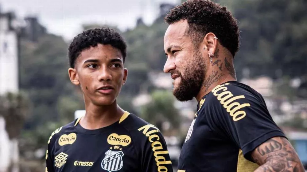Robinho Jr. notifica Santos e acusa Neymar de agressão em treino